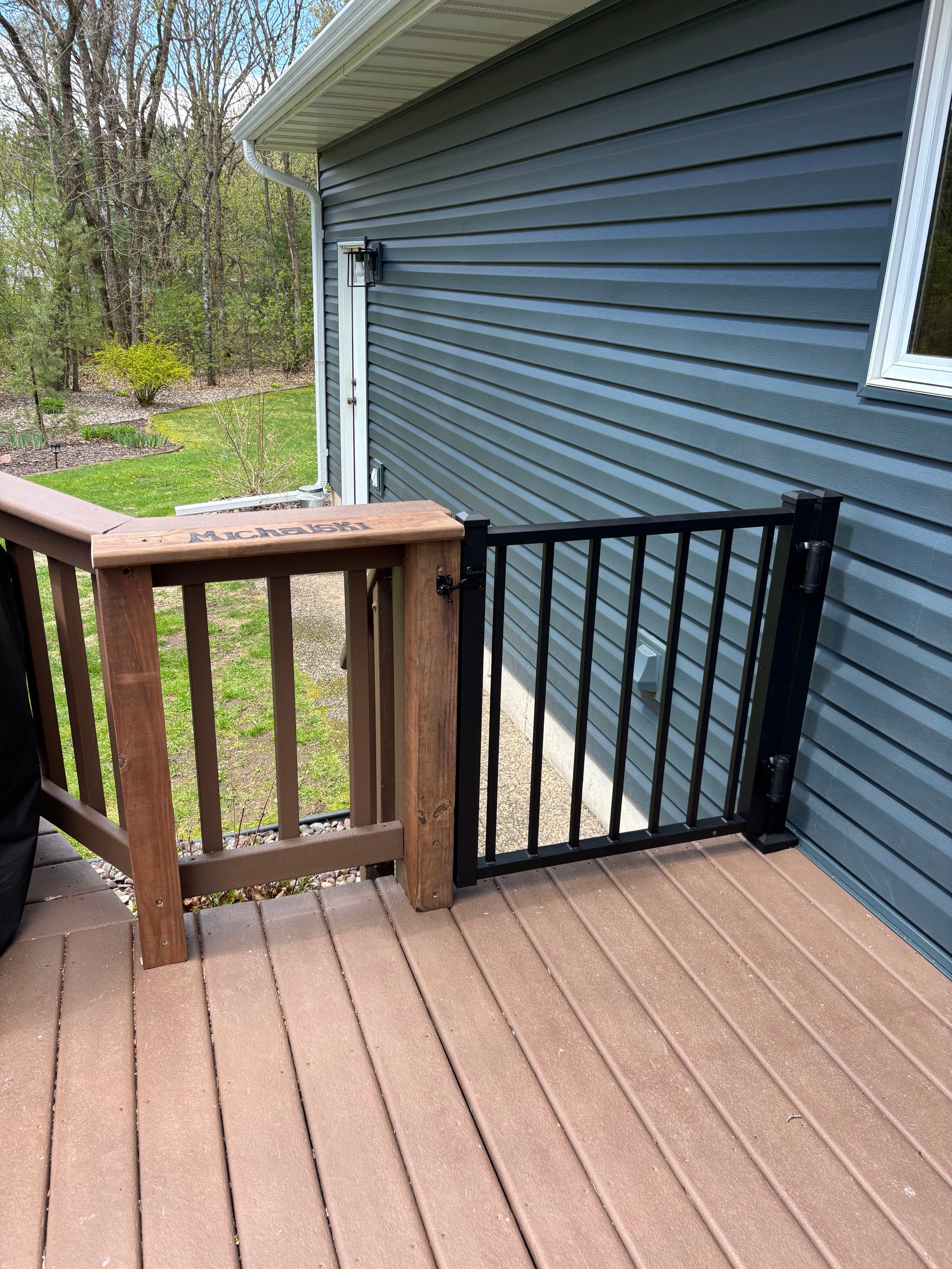 Gallery photos for Westbury Aluminum Railing and Custom Gate Upgrade on a Large Backyard Deck: Image #6
