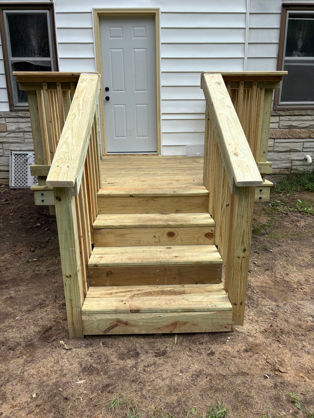 Gallery photos for Safety-Focused Deck Installation for Rental Home: Image #2